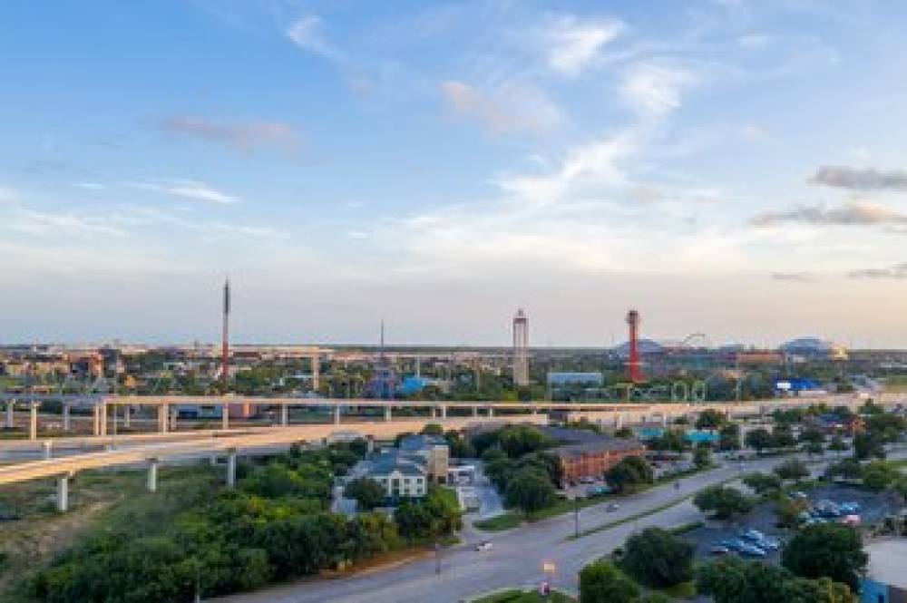 Holiday Inn Express & Suites ARLINGTON NORTH - STADIUM AREA 6