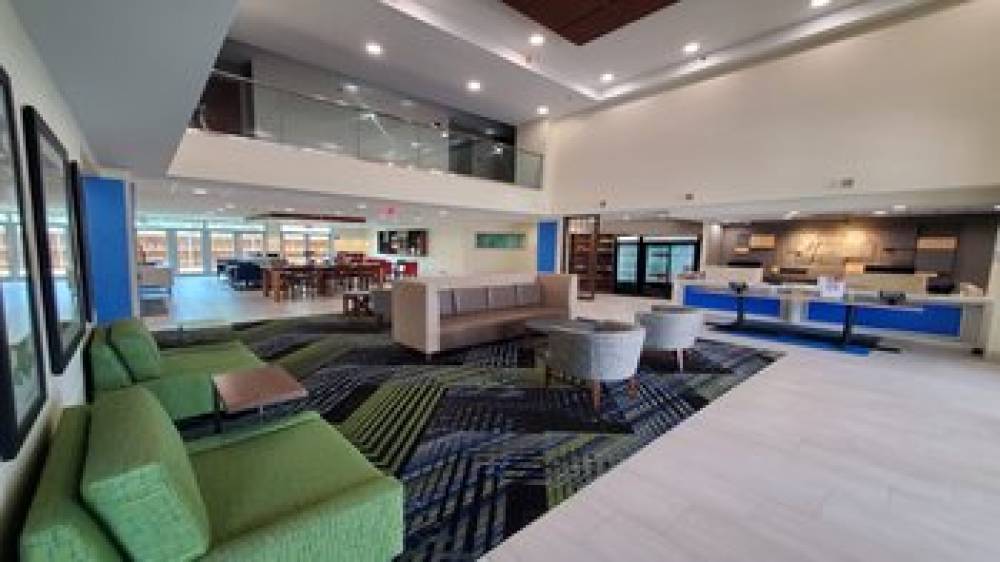 Holiday Inn Express & Suites ARLINGTON NORTH - STADIUM AREA 2