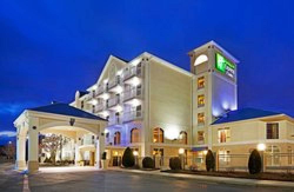 Holiday Inn Express & Suites Asheville Sw Outlet Ctr Area