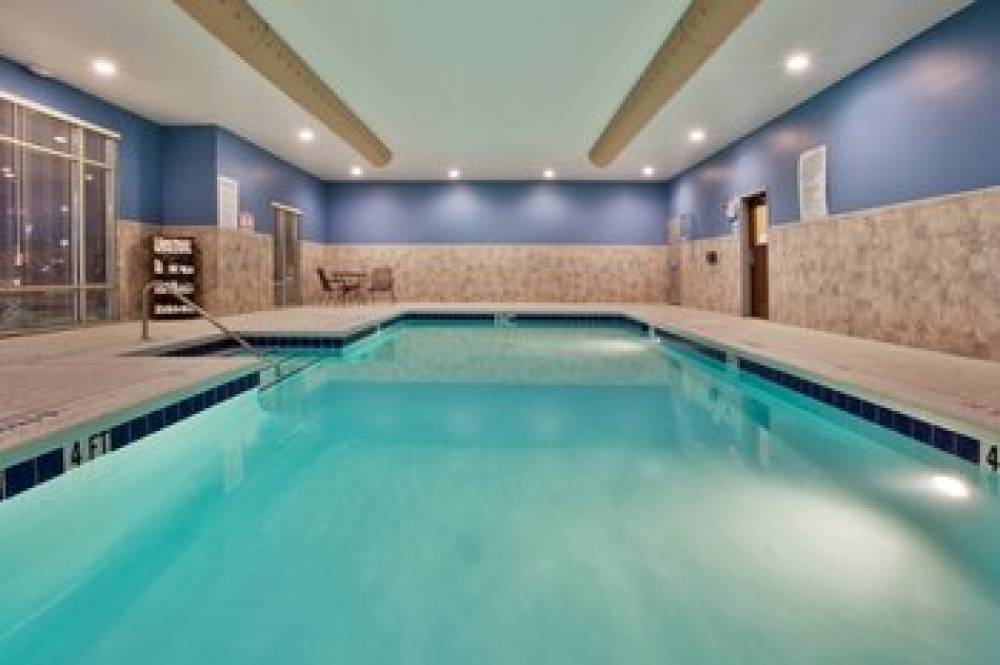 Holiday Inn Express & Suites ATLANTA ARPT WEST - CAMP CREEK 4