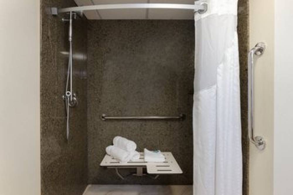 Holiday Inn Express & Suites ATLANTA DOWNTOWN 7