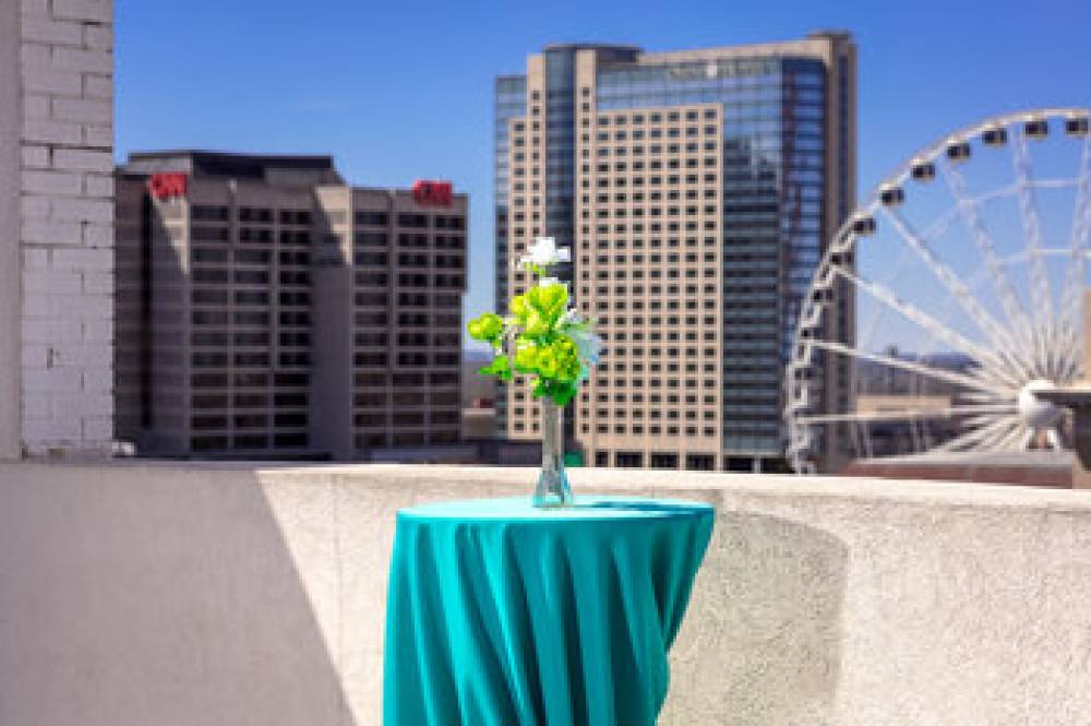 Holiday Inn Express & Suites ATLANTA DOWNTOWN 3