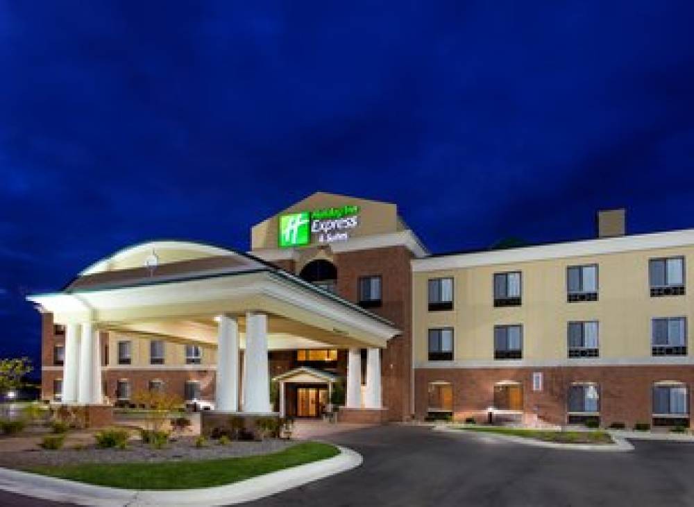 Holiday Inn Express & Suites BAY CITY 1