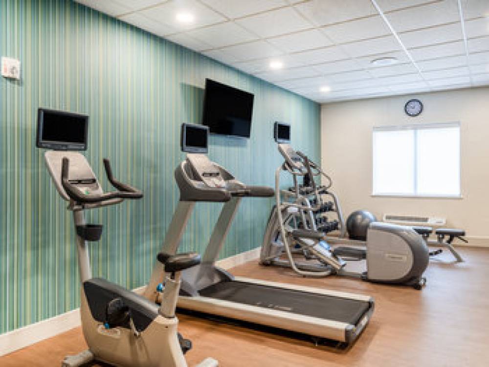 Holiday Inn Express & Suites BEAUMONT NW PARKDALE MALL 9