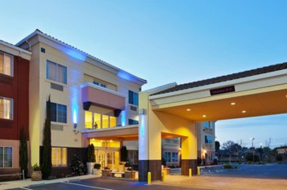 Holiday Inn Express & Suites BERKELEY 1