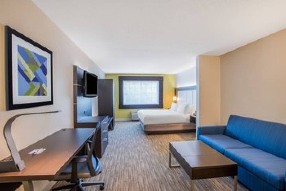 Holiday Inn Express & Suites BOSTON - MARLBORO 10