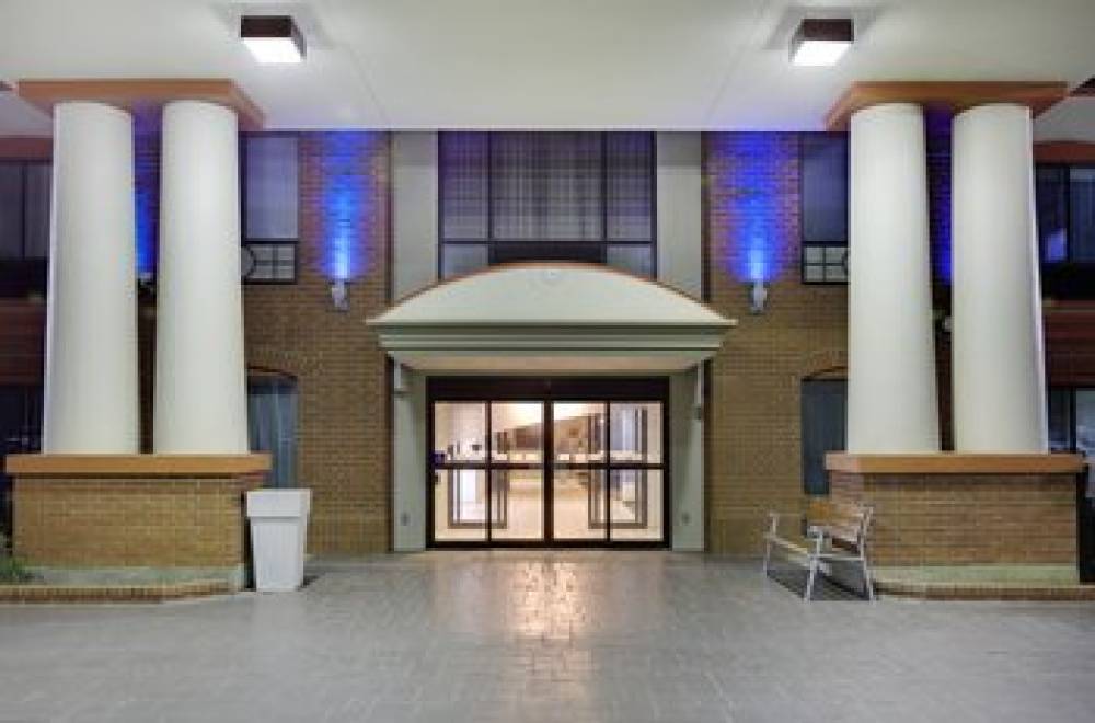 Holiday Inn Express & Suites BURLESON/FT. WORTH 6