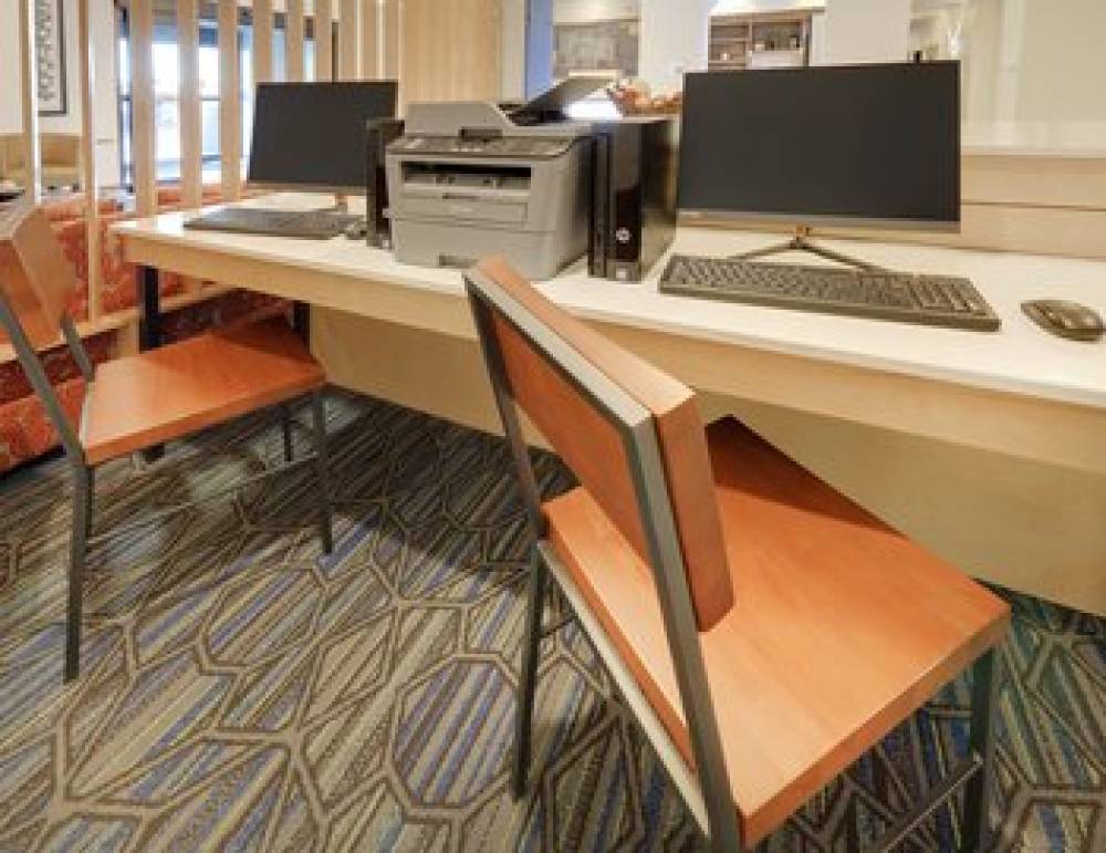 Holiday Inn Express & Suites BURLESON/FT. WORTH 5