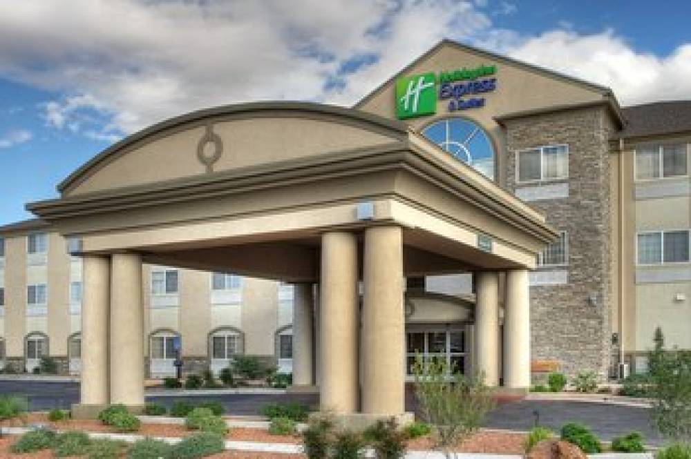 Holiday Inn Express & Suites Carlsbad