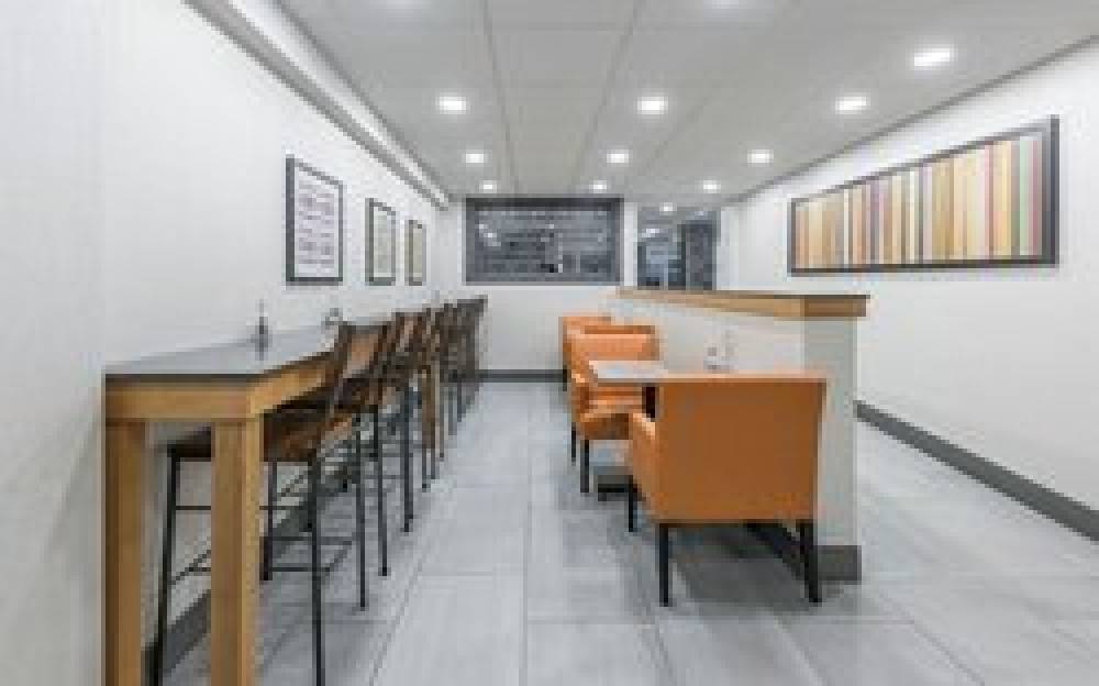 Holiday Inn Express & Suites CHARLOTTETOWN 4