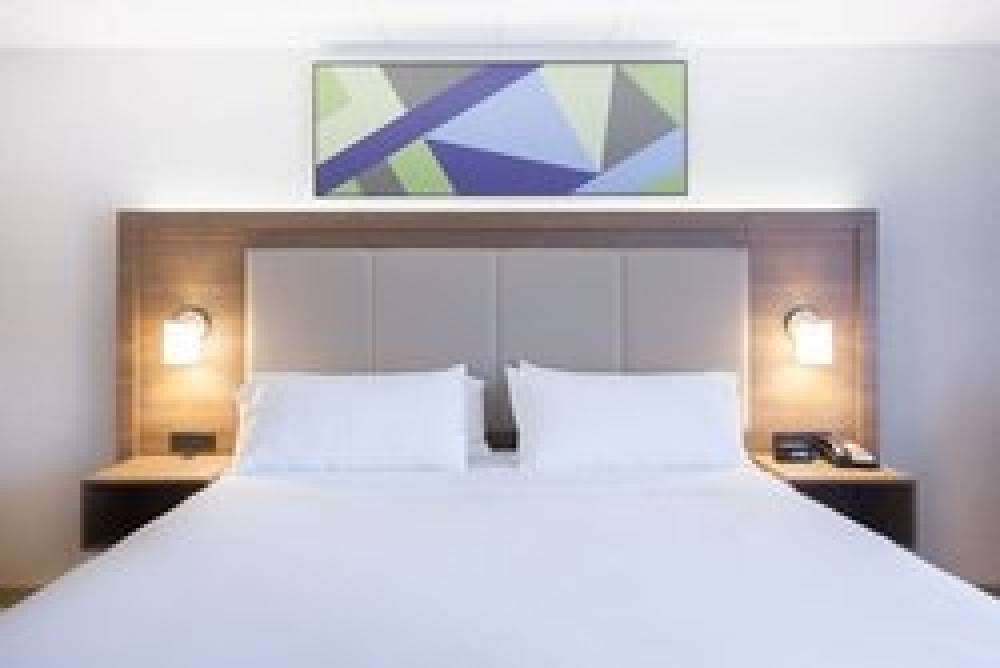 Holiday Inn Express & Suites CHARLOTTETOWN 9