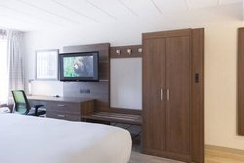Holiday Inn Express & Suites CHARLOTTETOWN 2