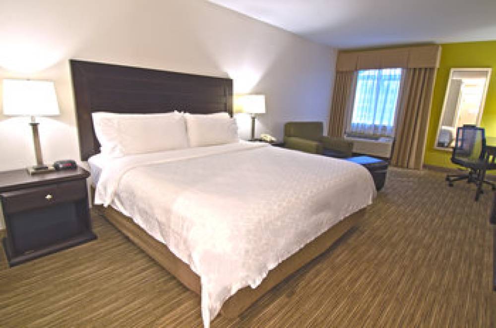 Holiday Inn Express & Suites CHICAGO-LIBERTYVILLE 8
