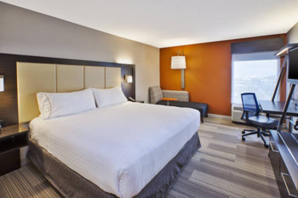 Holiday Inn Express & Suites CHICAGO-MIDWAY AIRPORT 6