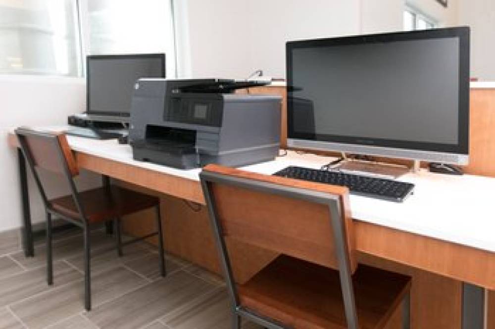 Holiday Inn Express & Suites CINCINNATI SE NEWPORT 6