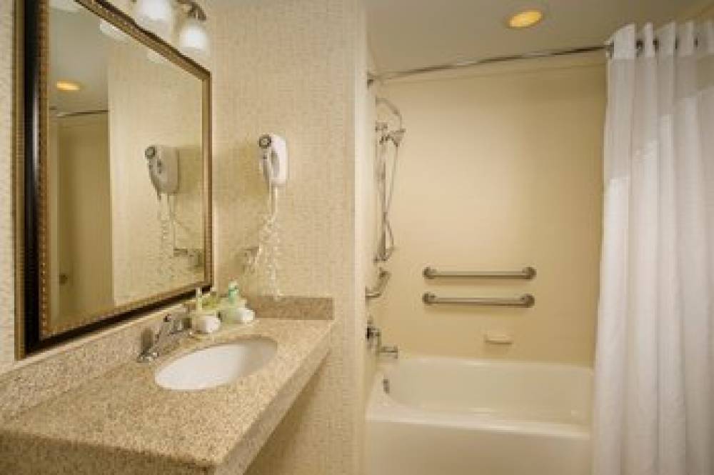 Holiday Inn Express & Suites COLUMBIA EAST - ELKRIDGE 8