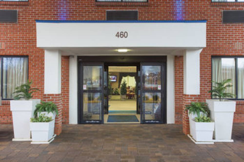 HOLIDAY INN EXP STES GAHANNA 6