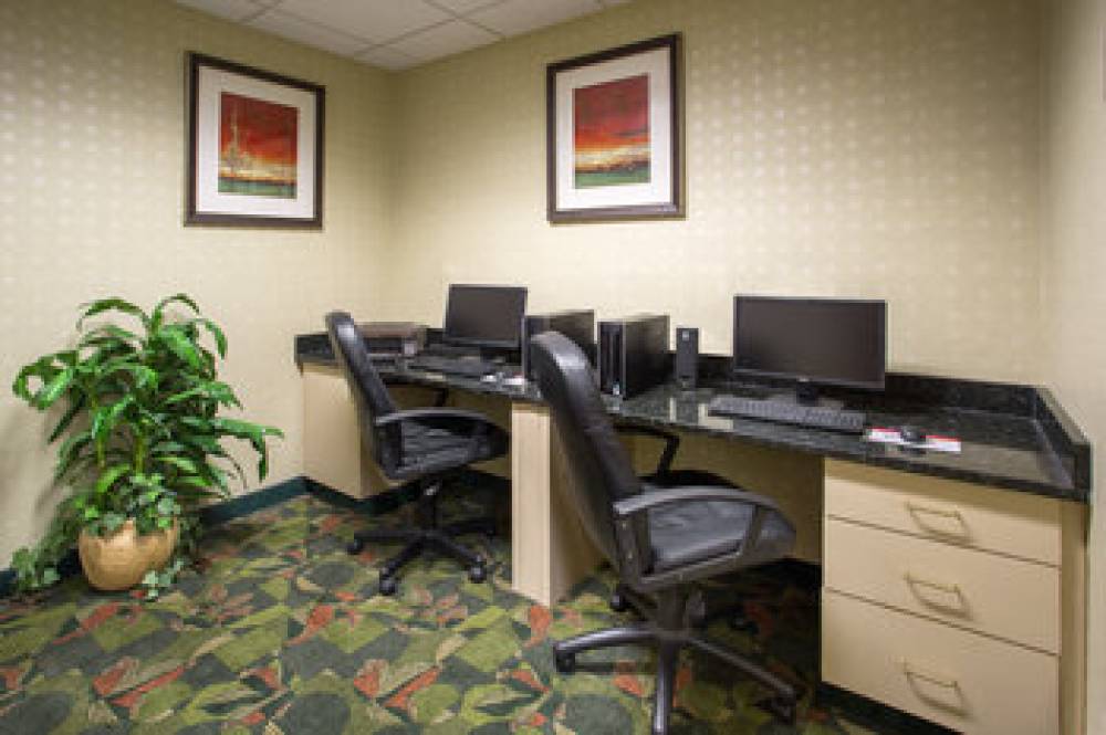 HOLIDAY INN EXP STES GAHANNA 7