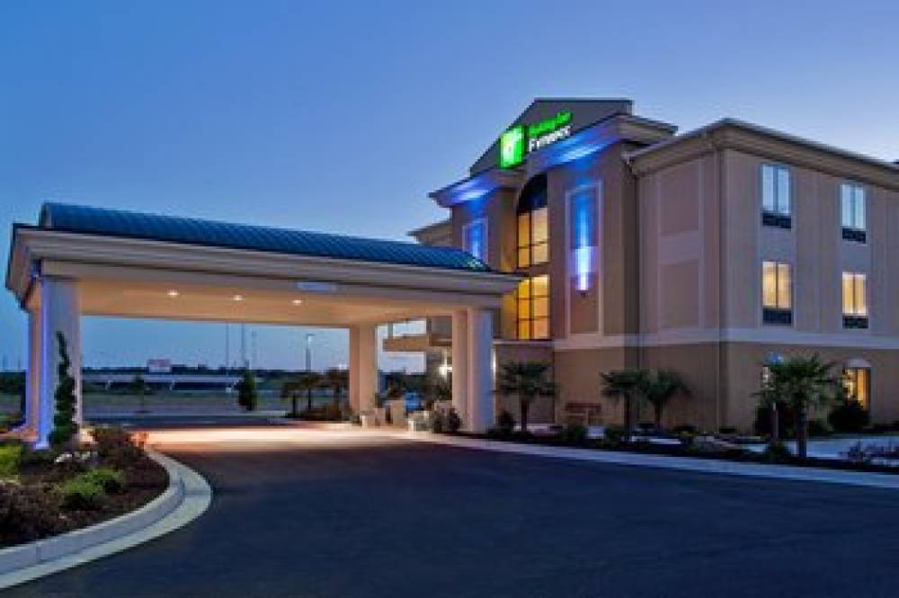 Holiday Inn Express & Suites Cordele North