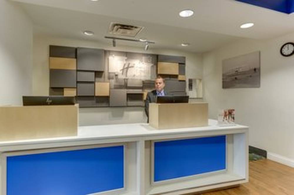 Holiday Inn Express & Suites DAYTON-CENTERVILLE 10