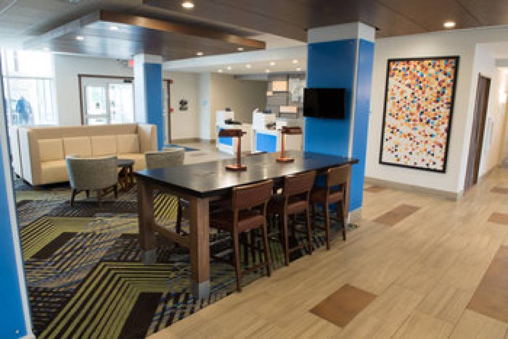 Holiday Inn Express & Suites DAYTON SW - UNIVERSITY AREA 2