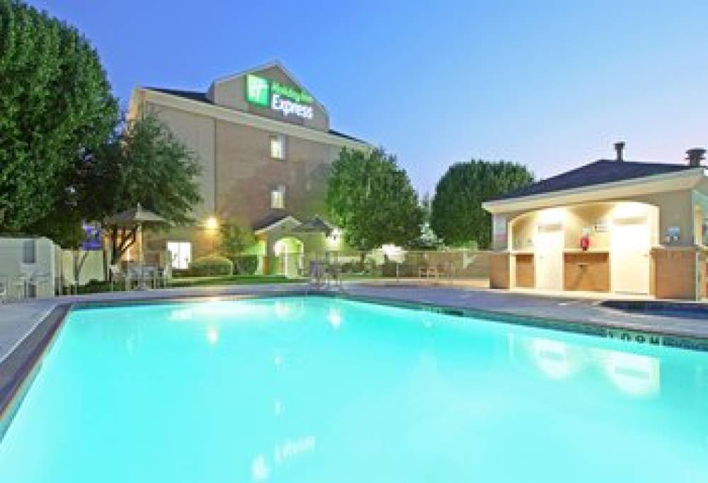 HOLIDAY INN EXP STES GRAPEVINE BY I 8