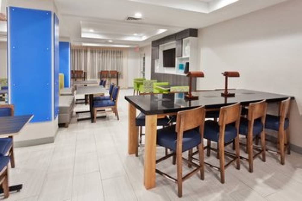 Holiday Inn Express & Suites DOTHAN NORTH 6