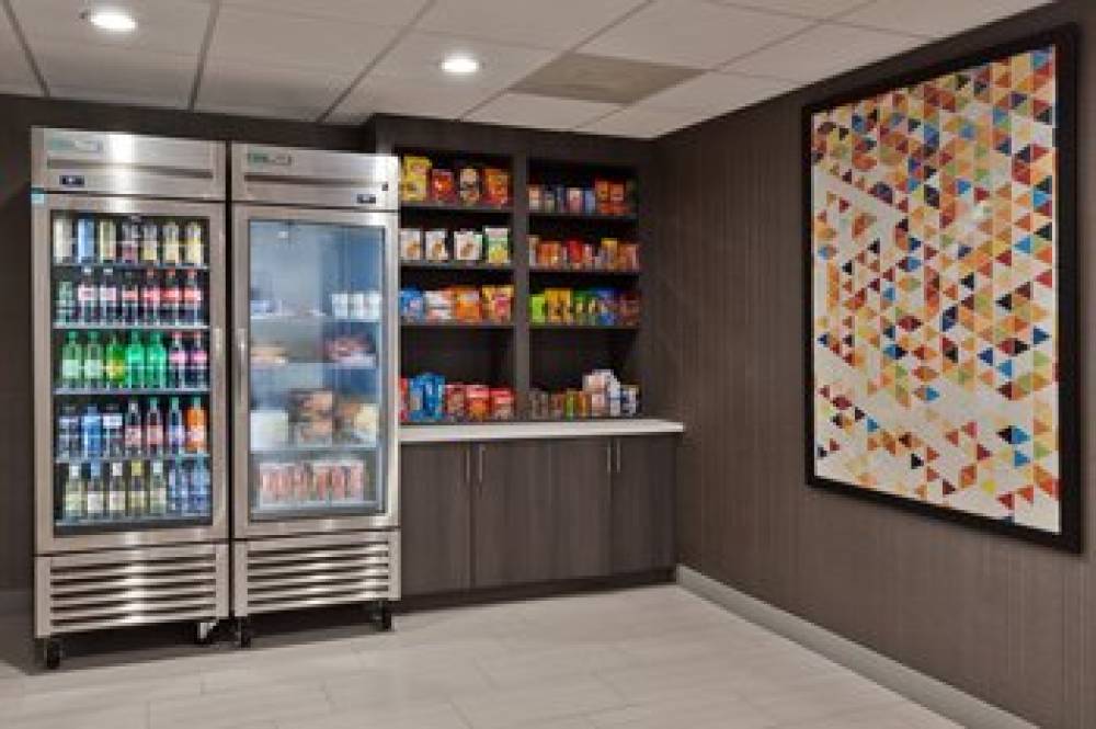 Holiday Inn Express & Suites DOTHAN NORTH 8