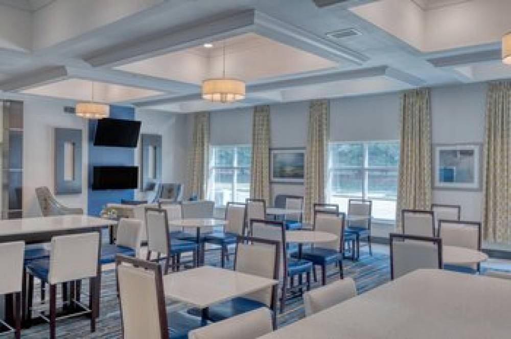 Holiday Inn Express & Suites EDWARDSVILLE 7