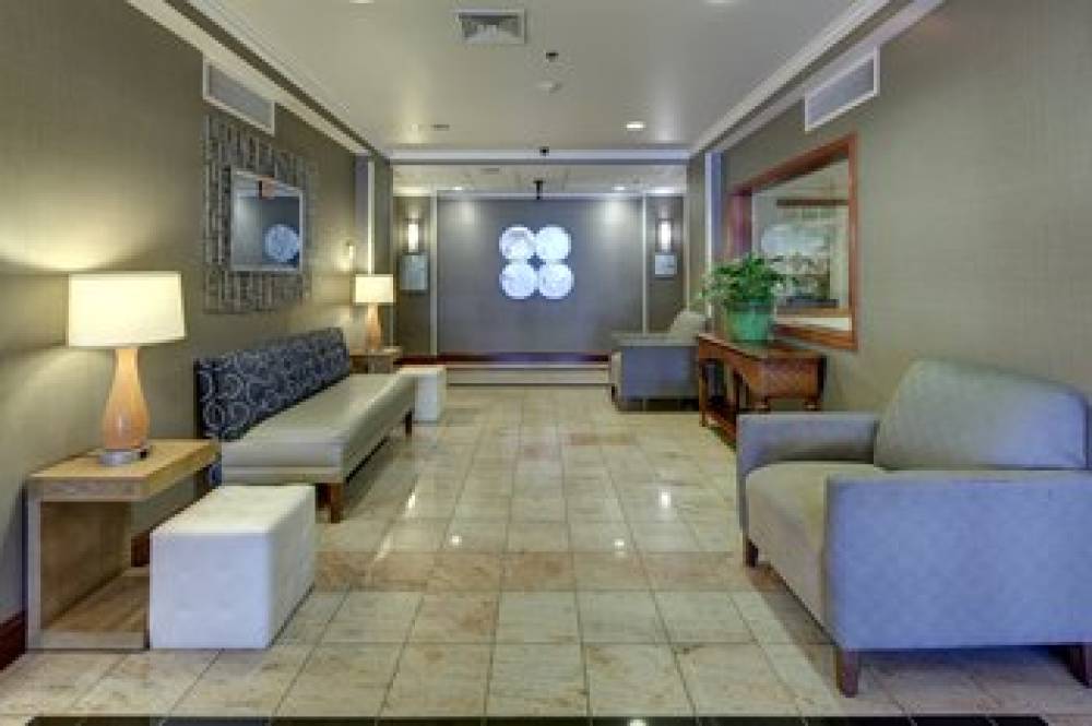 Holiday Inn Express & Suites EMPORIA 7