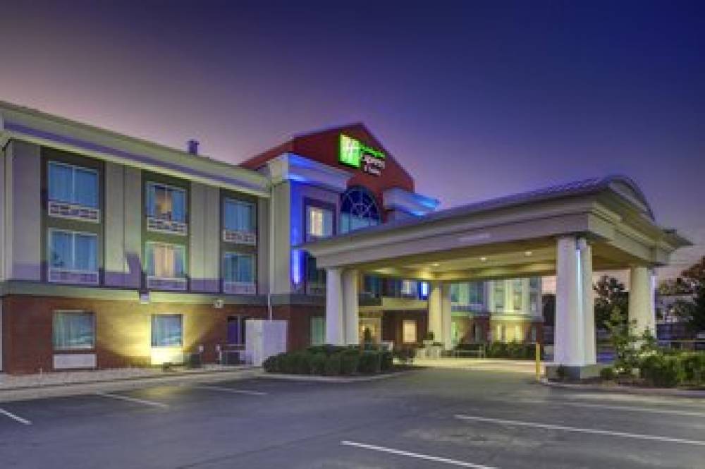 Holiday Inn Express & Suites EMPORIA 1