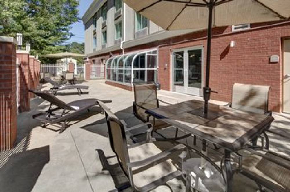 Holiday Inn Express & Suites EMPORIA 10