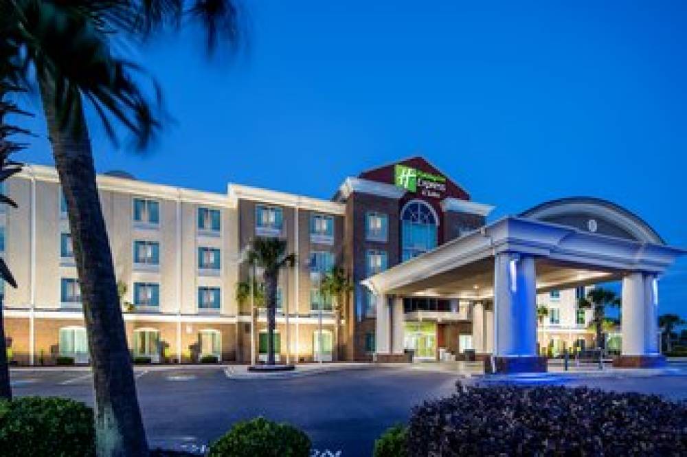 Holiday Inn Express & Suites FLORENCE I-95 @ HWY 327 1