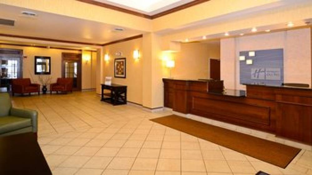 Holiday Inn Express & Suites FORT ATKINSON 9