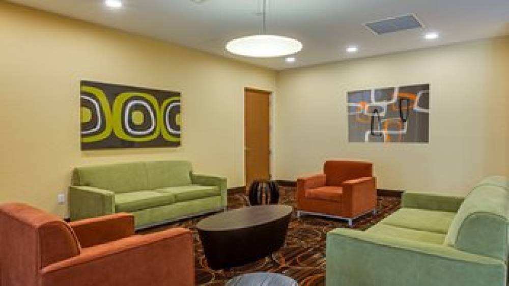 Holiday Inn Express & Suites FORT LAUDERDALE AIRPORT SOUTH 9