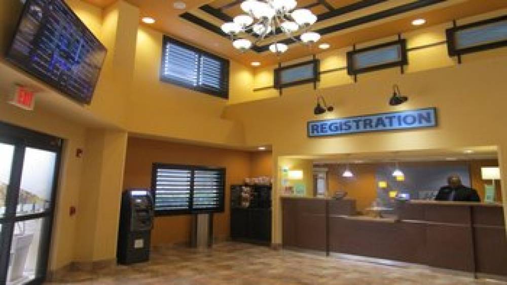 Holiday Inn Express & Suites FORT LAUDERDALE AIRPORT WEST 5