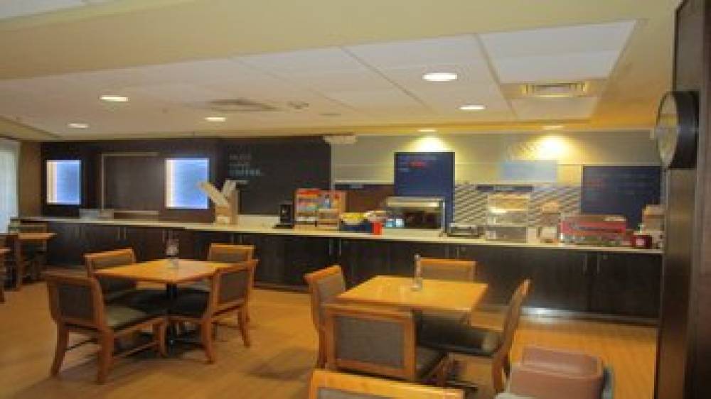 Holiday Inn Express & Suites FORT LAUDERDALE AIRPORT WEST 4