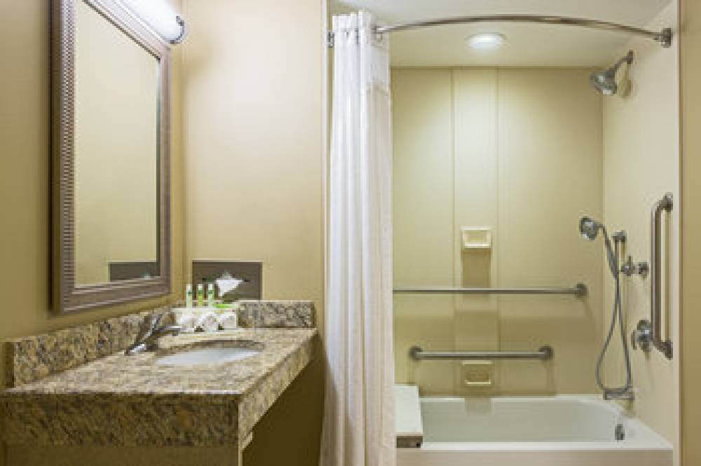 Holiday Inn Express & Suites FORT PIERCE WEST 6