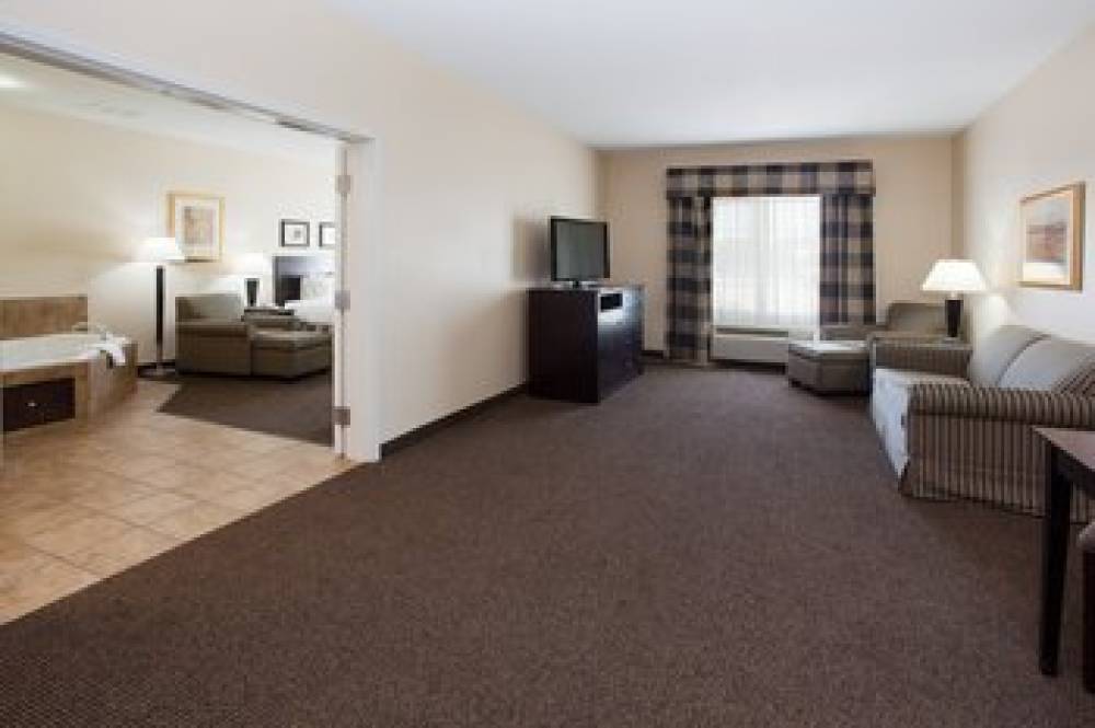 Holiday Inn Express & Suites FT. COLLINS 2