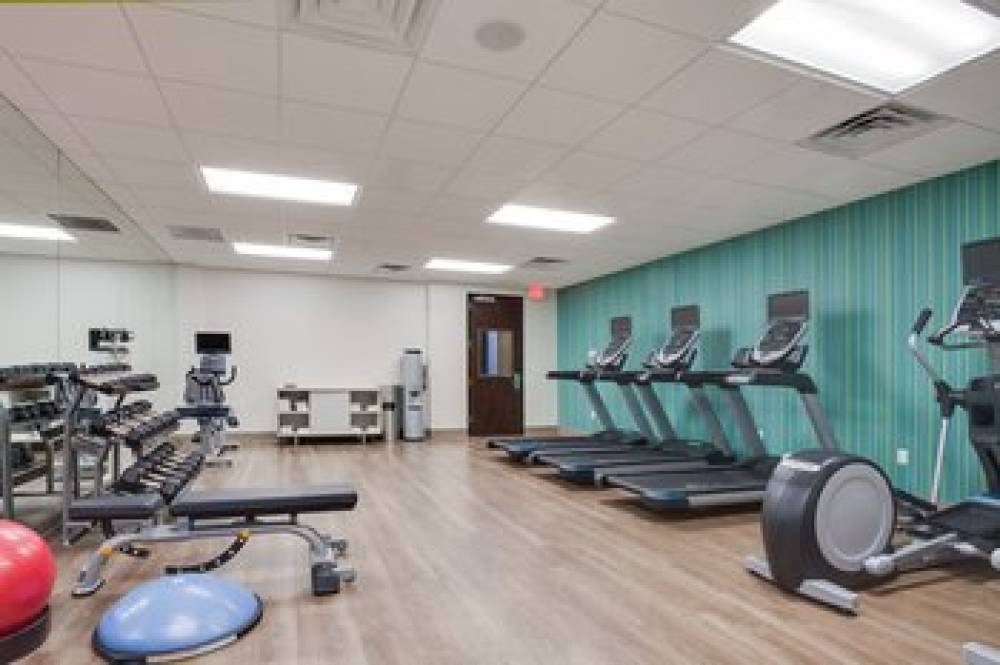 Holiday Inn Express & Suites FT. LAUDERDALE AIRPORT/CRUISE 8