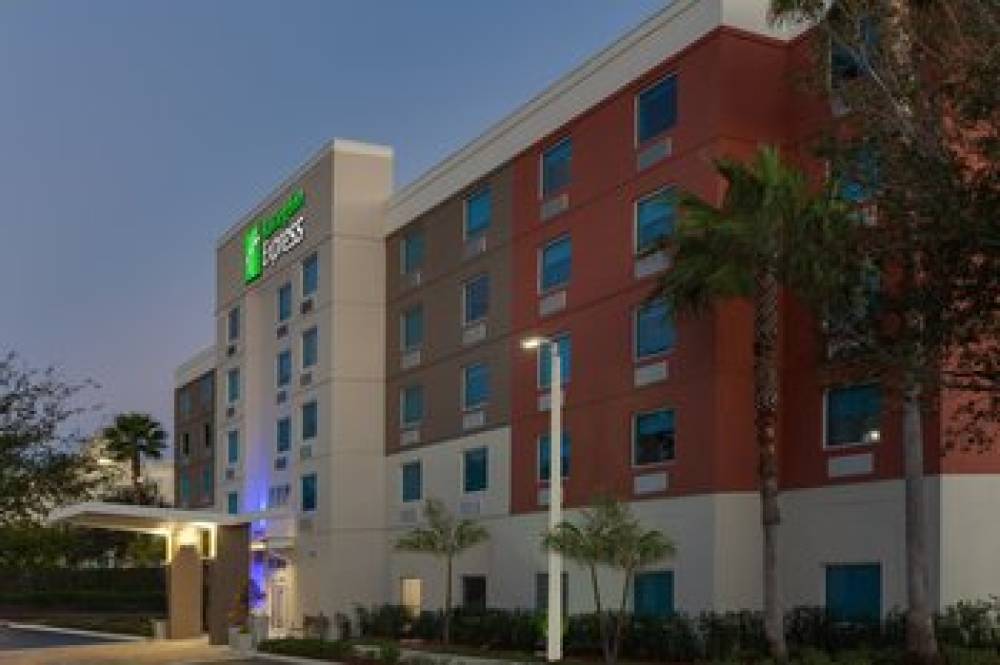 Holiday Inn Express & Suites FT. LAUDERDALE AIRPORT/CRUISE 1