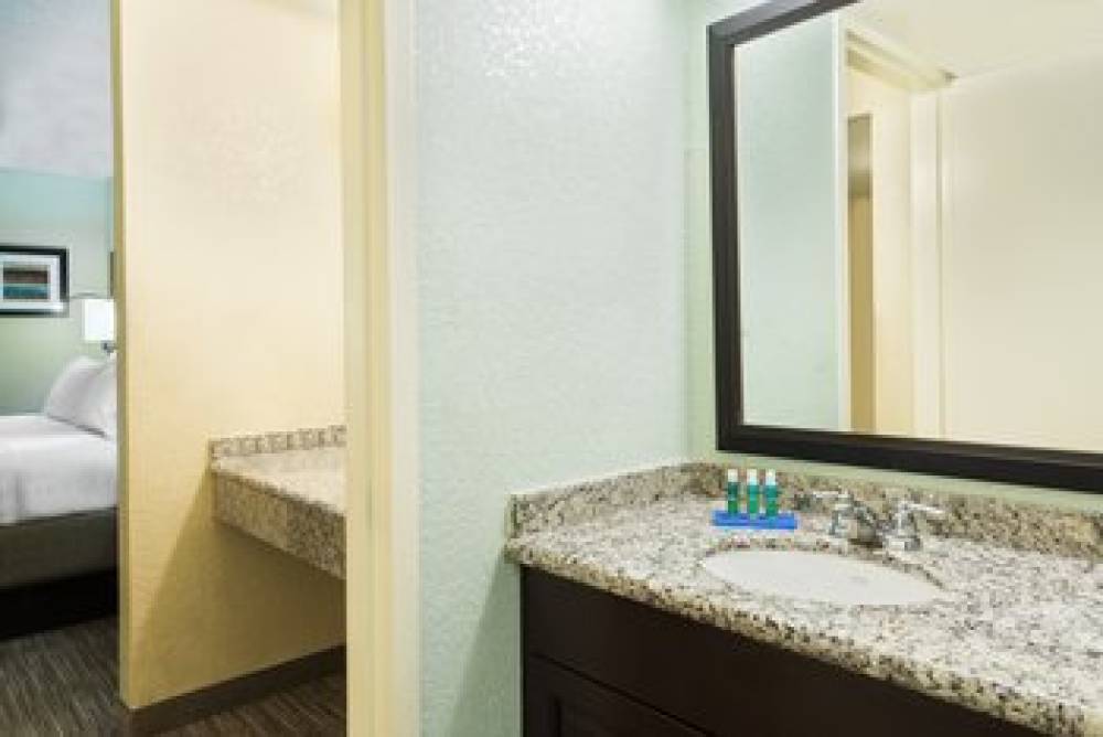 Holiday Inn Express & Suites FT. LAUDERDALE-PLANTATION 7