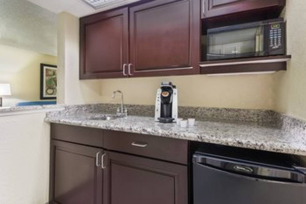 Holiday Inn Express & Suites FT. LAUDERDALE-PLANTATION 5