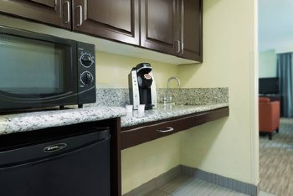 Holiday Inn Express & Suites FT. LAUDERDALE-PLANTATION 8