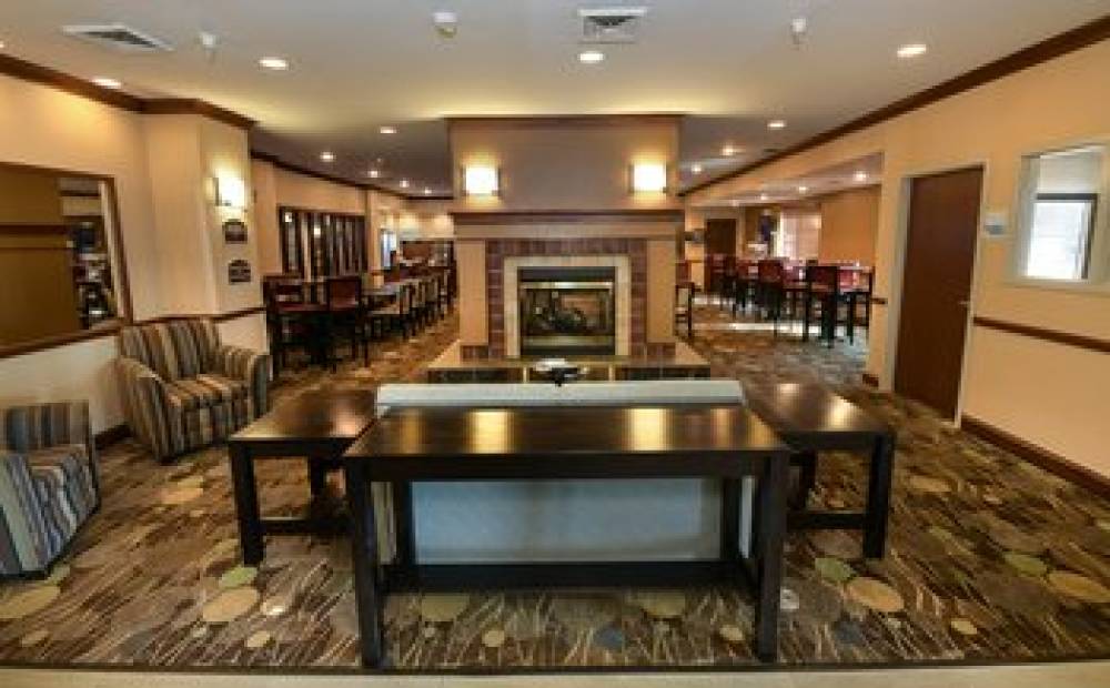 Holiday Inn Express & Suites GRAND FORKS 5