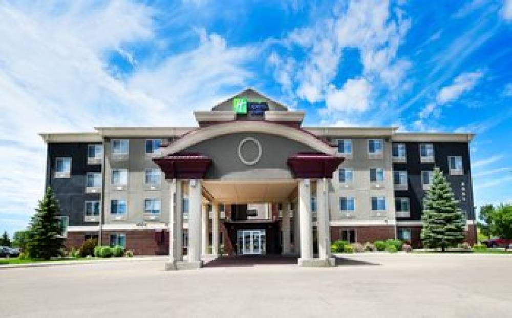 Holiday Inn Express & Suites Grand Forks