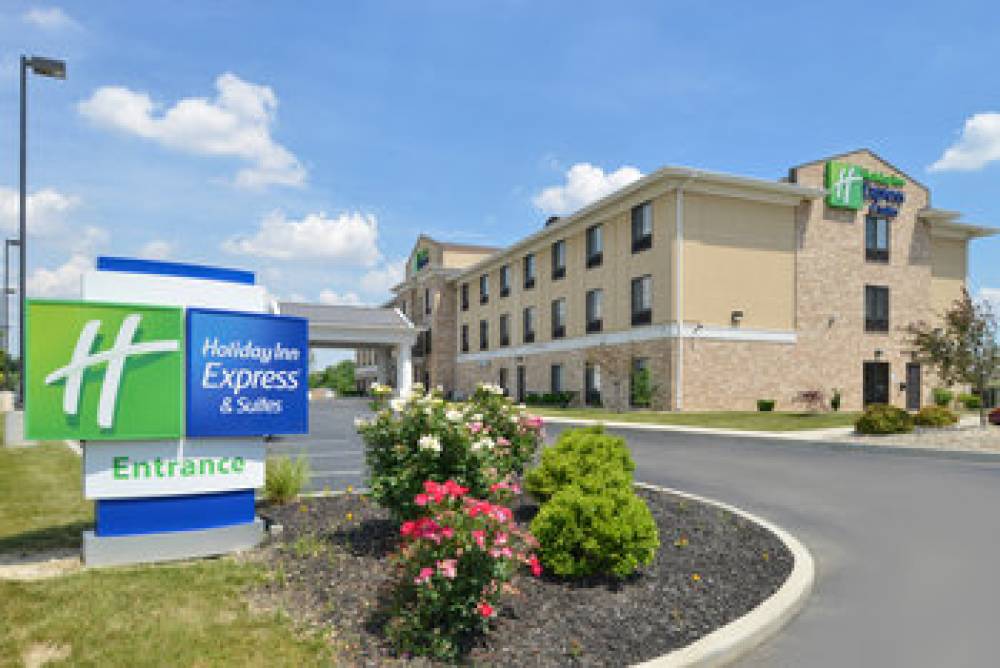 Holiday Inn Express & Suites GREENFIELD 10