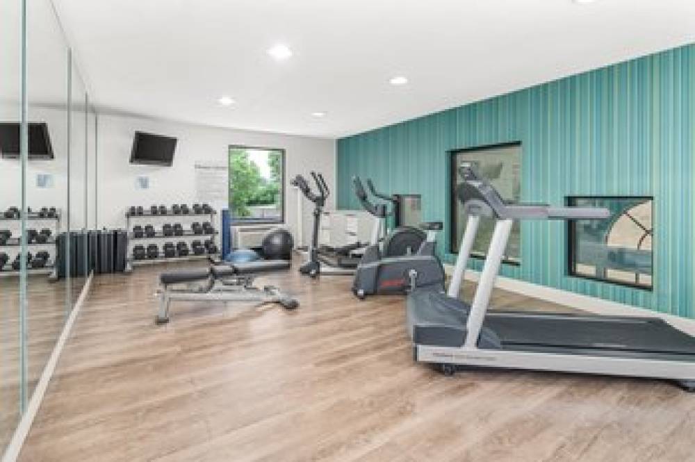Holiday Inn Express & Suites GREENVILLE-SPARTANBURG(DUNCAN) 4
