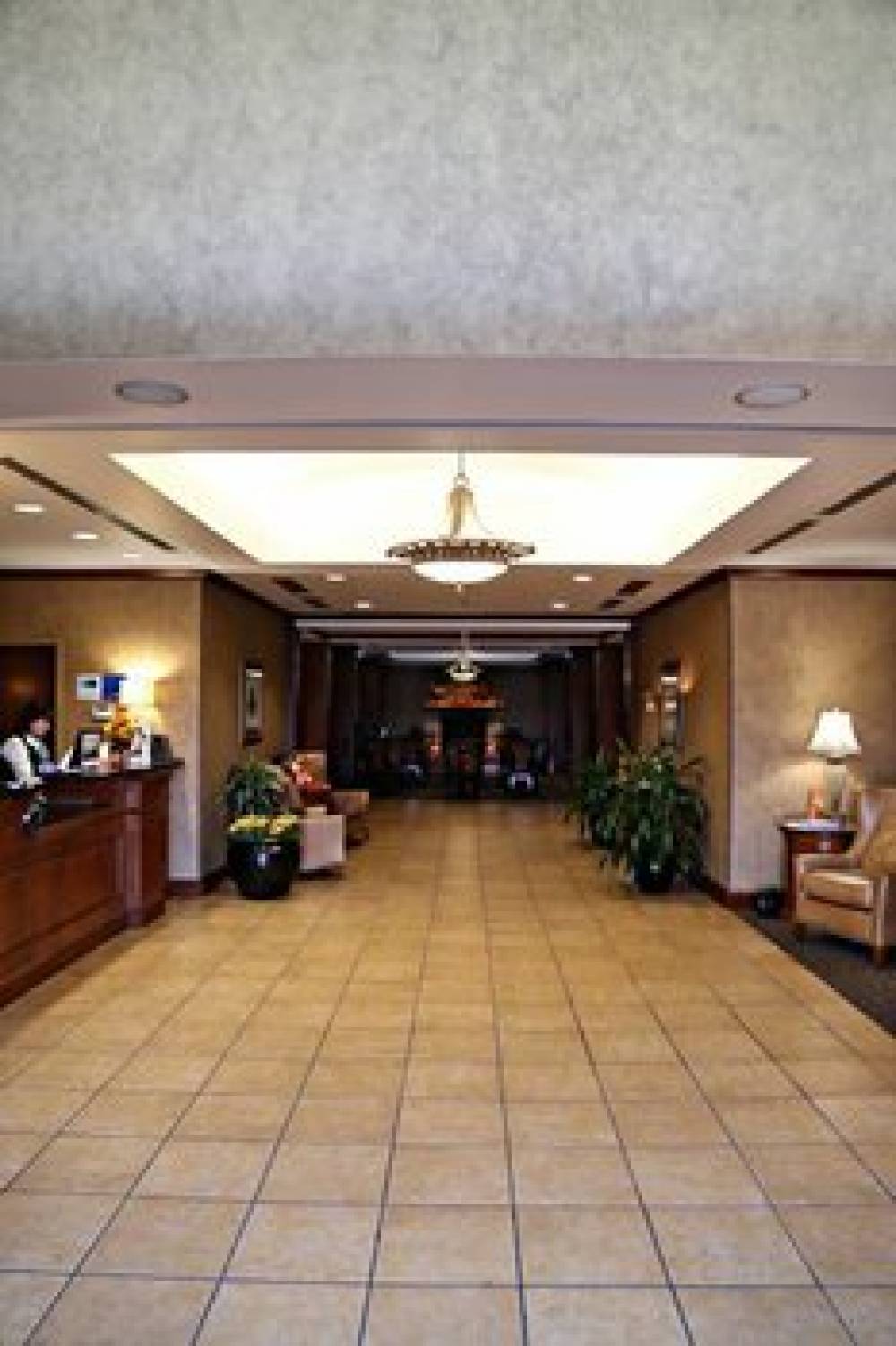 Holiday Inn Express & Suites HAGERSTOWN 9