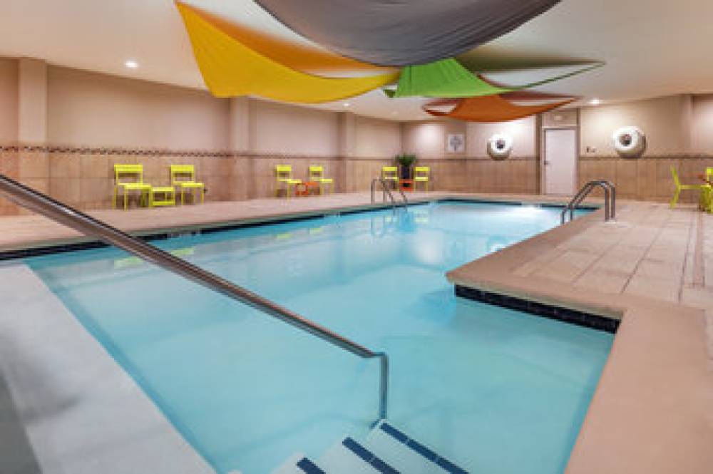 Holiday Inn Express & Suites HAYS 8